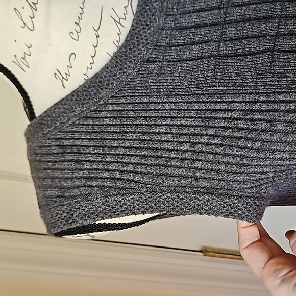 CHANEL Knit Gray Dress Size 40 US8 - Picture 7 of 10